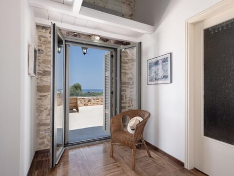 Patio, View (from property/room), Balcony/Terrace, Living room