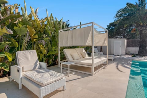 Living room, Bedroom