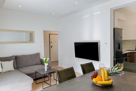 Apartments Piscina-Grey Apartment in Podstrana