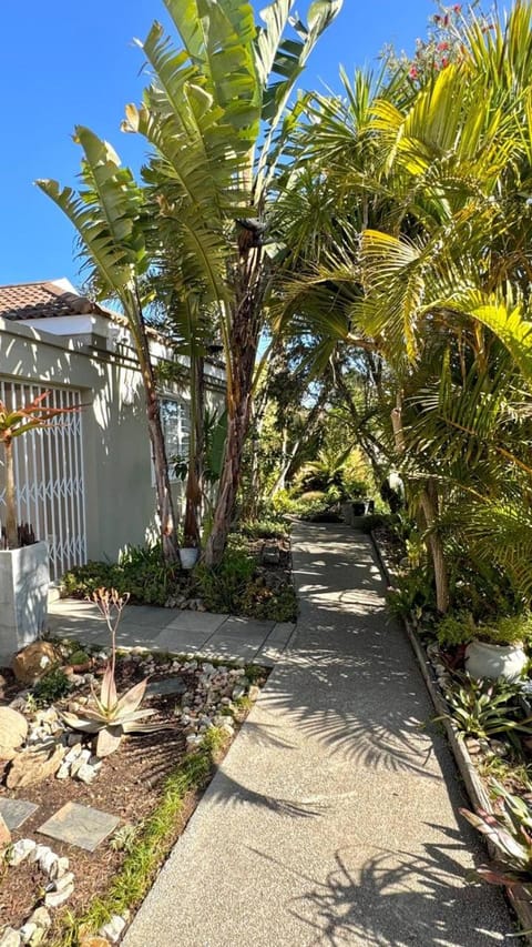 Plett57 - Self Catering - Room No2 Bed and Breakfast in Plettenberg Bay