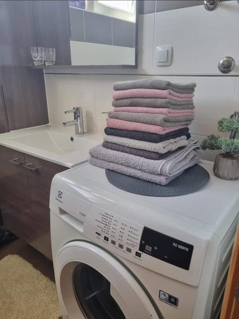 towels, washing machine