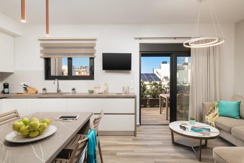 Living room, Dining area, kitchen