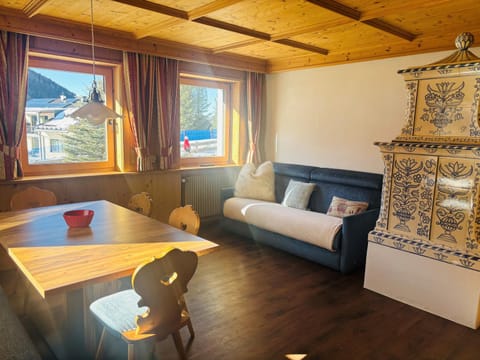 Chalet Aldian Dolomites Apartment in Sëlva