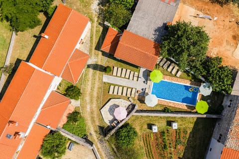 Property building, Day, Bird's eye view, Pool view, Swimming pool, sunbed