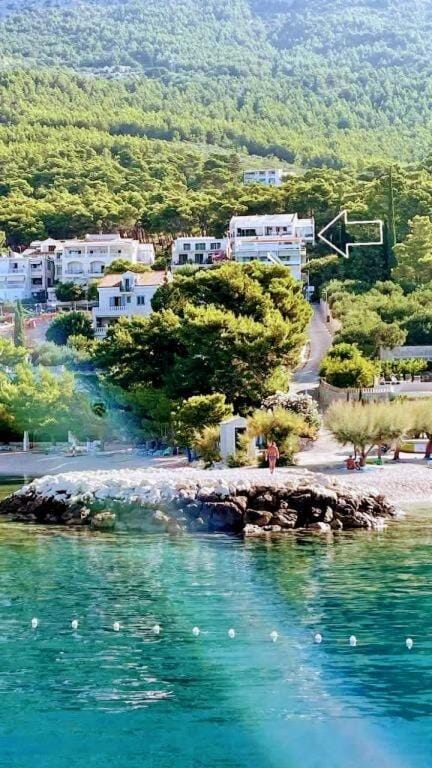 Facade/entrance, Beach