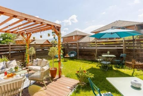 Patio, Garden, Garden view