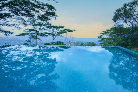 Mountain view, Swimming pool