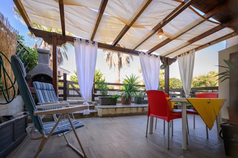 Patio, BBQ facilities