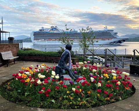 clyde hub Apartment in Greenock