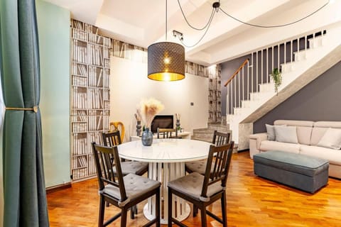 Living room, Seating area, Dining area