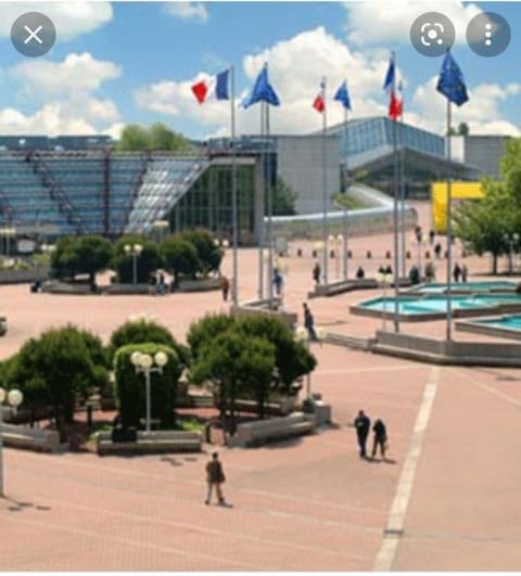 Apt lumineux Apartment in Île-de-France