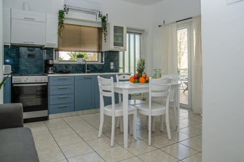 Cozy Home (close to the beach) House in Agia Marina