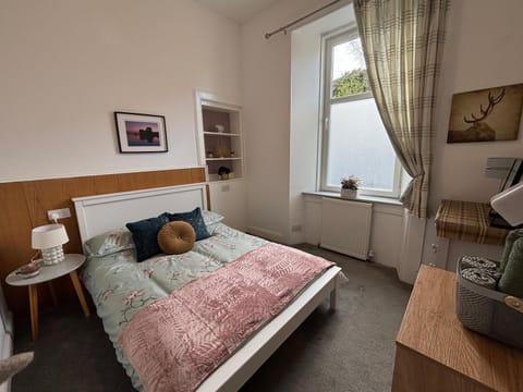 Newly refurbished town centre apartment Apartment in Oban