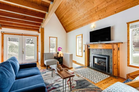 Summit Chalet House in Snoqualmie Pass