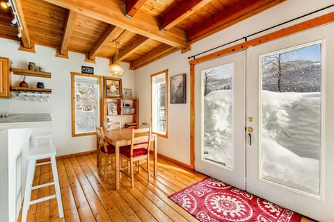 Summit Chalet House in Snoqualmie Pass