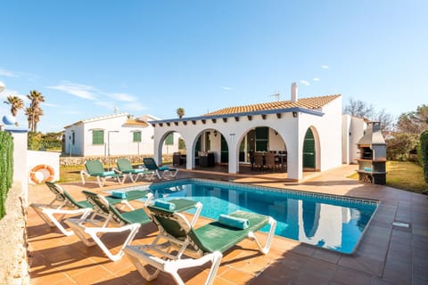 Property building, Balcony/Terrace, Swimming pool
