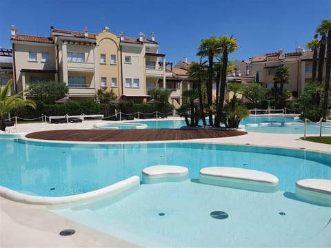 Pool view, Swimming pool, Swimming pool