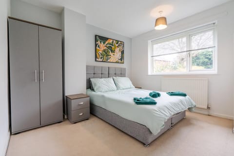 Bed, Photo of the whole room, Bedroom, towels, wardrobe