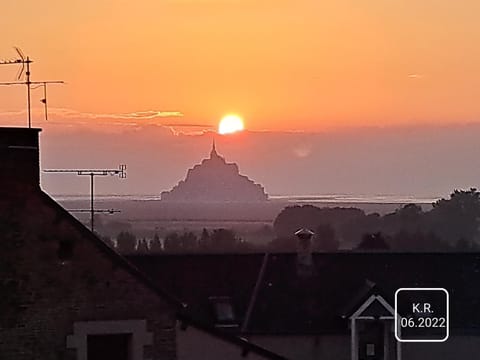 Cottage Le Héron, à 5 minutes du Mont St-Michel House in Brittany