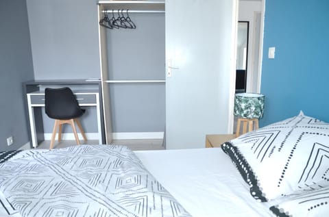 Bed, Photo of the whole room, Business facilities, Bedroom