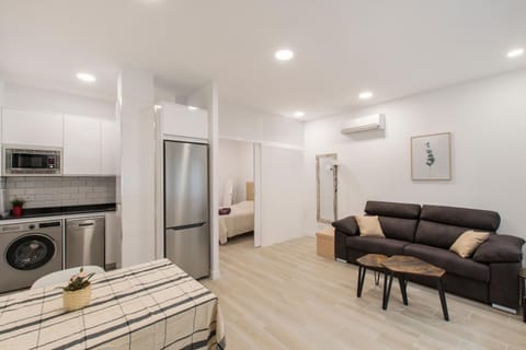 Kitchen or kitchenette, Living room, Seating area
