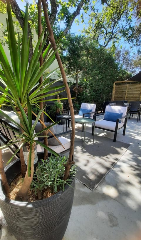 Gîte des Bartavelles House in Mazan