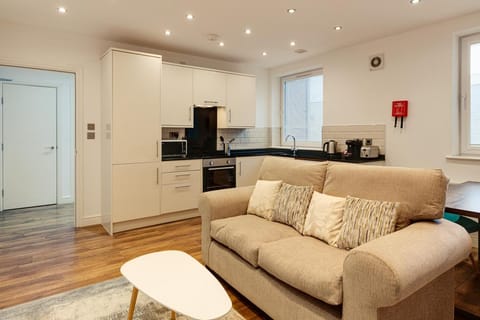 Kitchen or kitchenette, Living room, Seating area, minibar