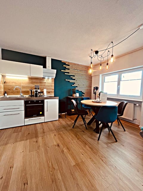 Kitchen or kitchenette, Living room, Seating area, Dining area, stove