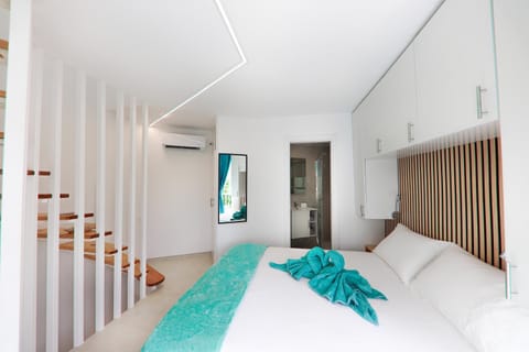 Bed, Bathroom, Bedroom, internet, soundproof, towels, air conditioner