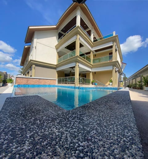 Property building, Swimming pool