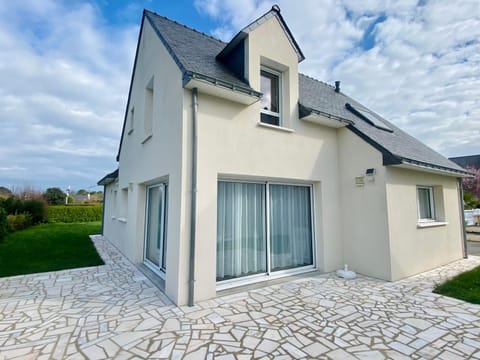Property building, Patio