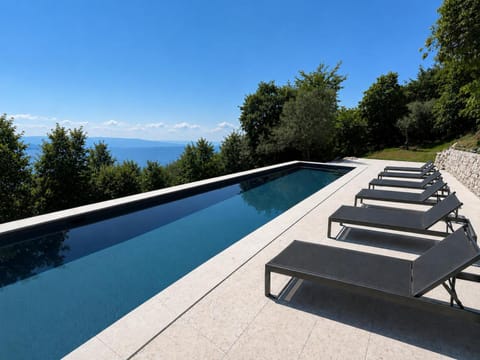Garden, Lake view, Swimming pool