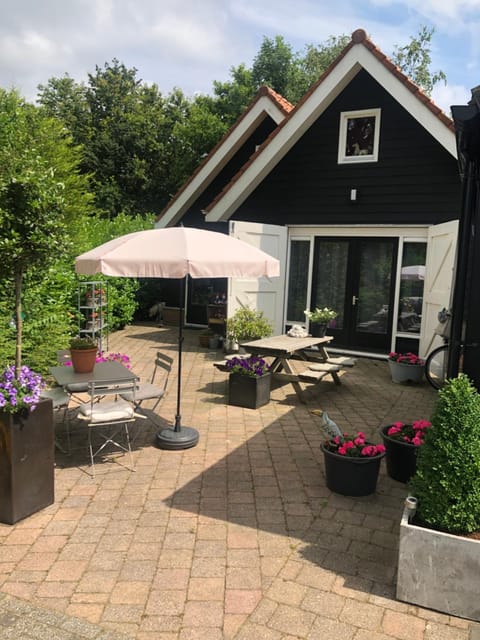 De vrienden van Sir Bed and Breakfast in Zeeland, Netherlands