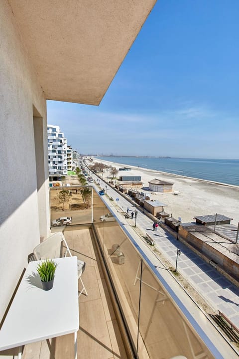 Property building, Day, Natural landscape, View (from property/room), Balcony/Terrace