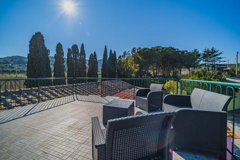 Day, Natural landscape, View (from property/room), Balcony/Terrace