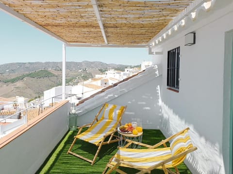 Patio, Natural landscape, View (from property/room), Balcony/Terrace, Mountain view