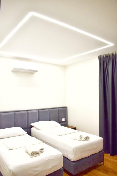 ADRIATIK Hotel Hotel in Vlorë