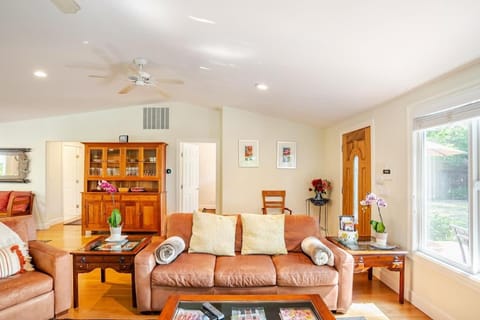 Sonoma Wine Country Bungalow House in Sonoma