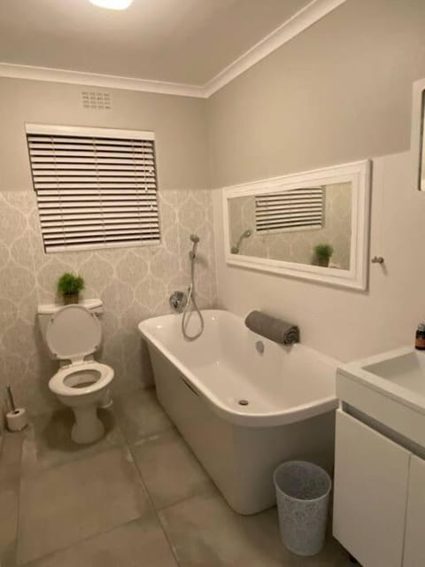 Huis by die See House in Hermanus