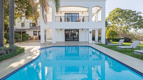 Property building, Swimming pool, Swimming pool