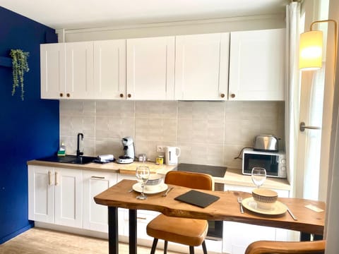Dining area, kitchen