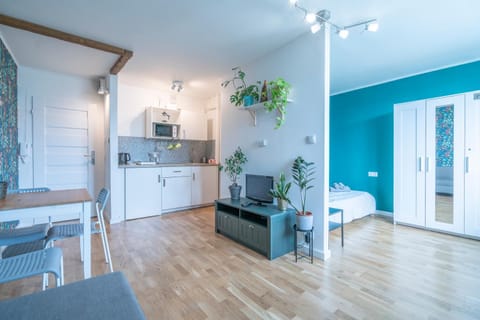 Kitchen or kitchenette, Living room, Seating area, Dining area, pet friendly