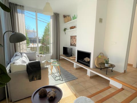 TRAIRE - Apartamento luminoso cerca del centro Apartment in Cadaqués