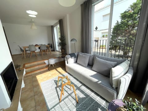 TRAIRE - Apartamento luminoso cerca del centro Apartment in Cadaqués