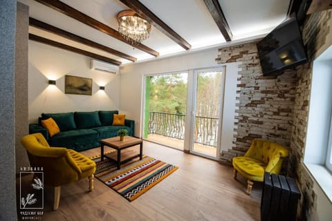 Living room, Mountain view