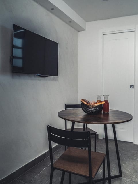 TV and multimedia, Dining area
