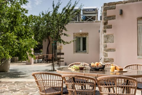 Property building, Day, Seating area