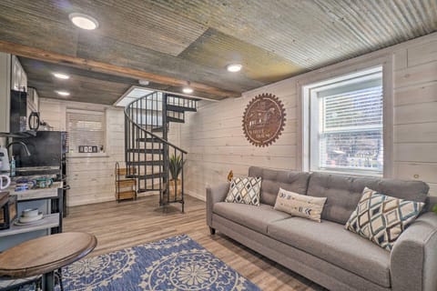 Peaceful Cookeville Cabin on 52 Acres! Cabin in Tennessee