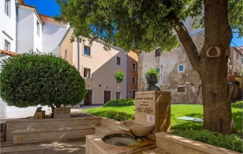 Property building, Garden view