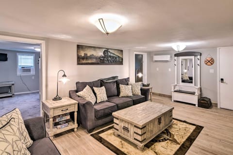 Walkable Galveston Apartment with Hot Tub Access Apartment in Galveston Island